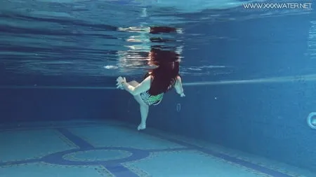 diana rius pt   underwatershow pool erotics         