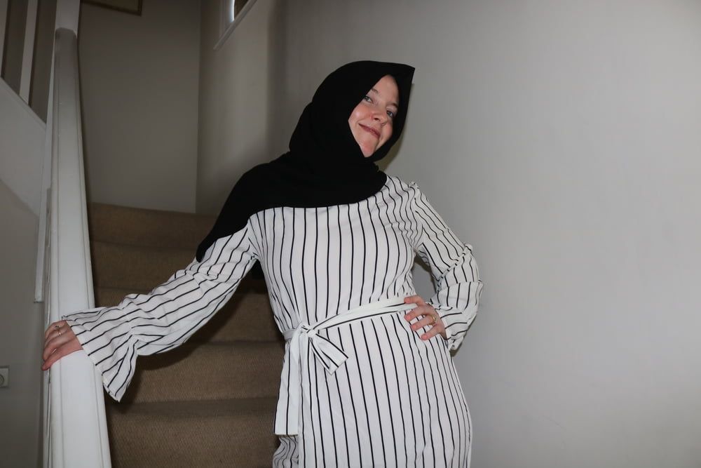 Hijab Wife Exposing herself #45