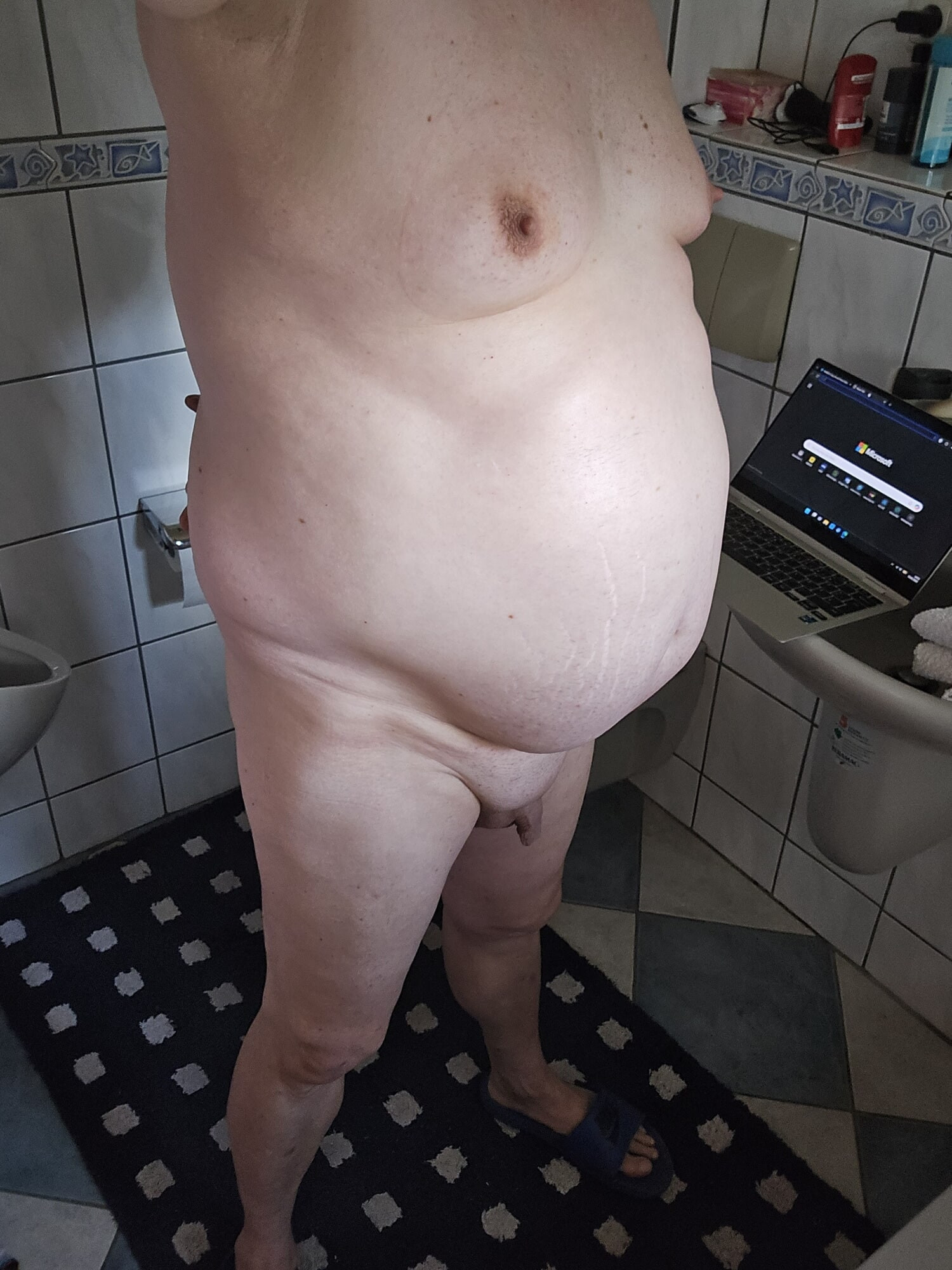 Neue Nacktbilder der fetten sissy #7