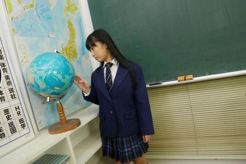Tomomi Motozawa Coed Girl Fucks her Professor #2