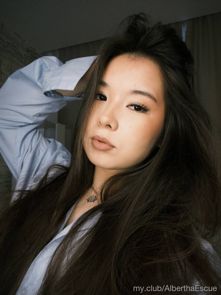 Free Aki  Photos #6