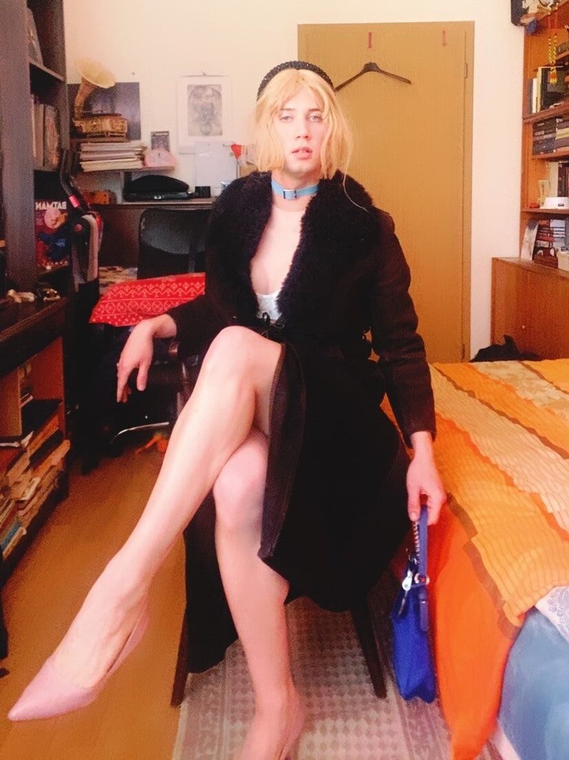 Anna Rios: Being a blonde bog dick model  #2
