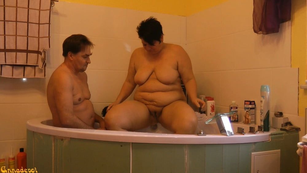 Lunchtime FUCKing in BATHTUB #8