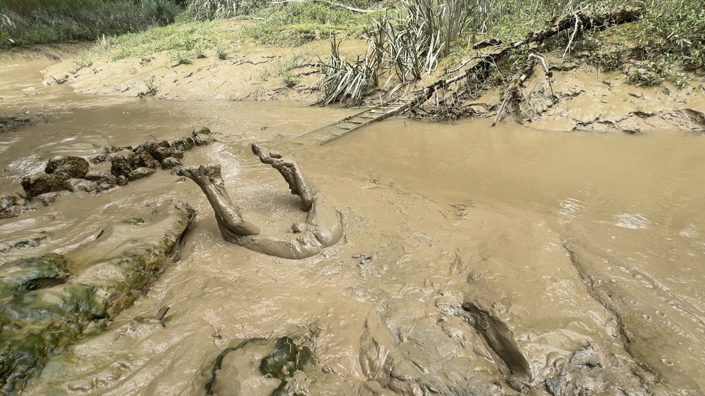 SHOT - BURIED IN MUD ! #12