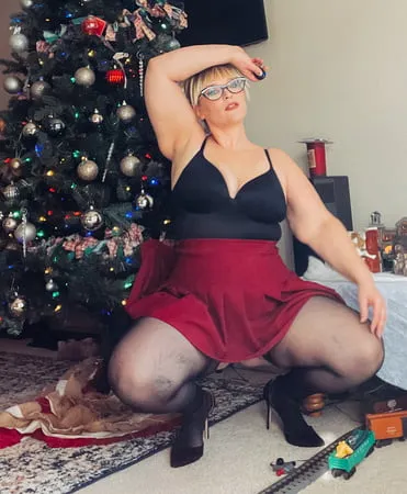 christmas thighs and heels         