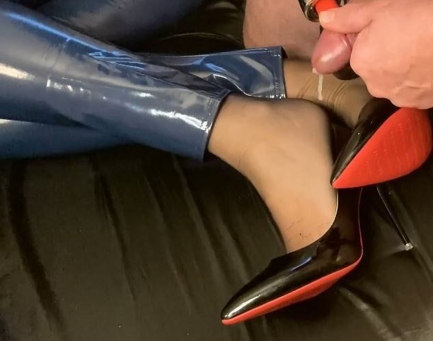 Blue Leggings and Pumps Masturbation #17