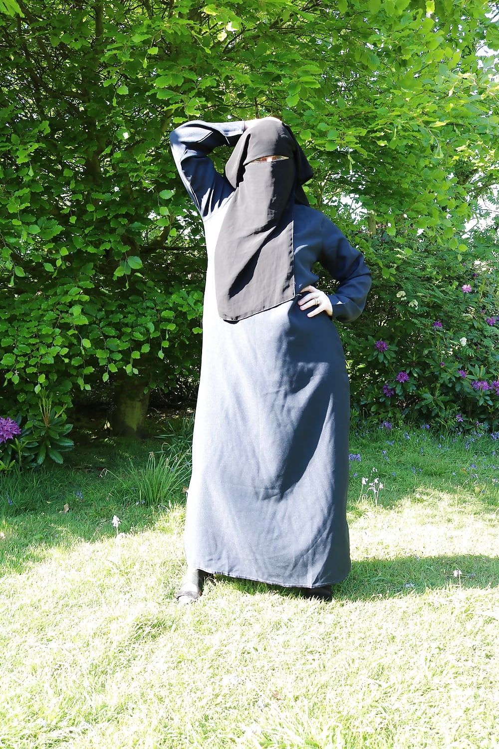 Muslim Burqa Niqab suspenders Outdoors Flashing  #22