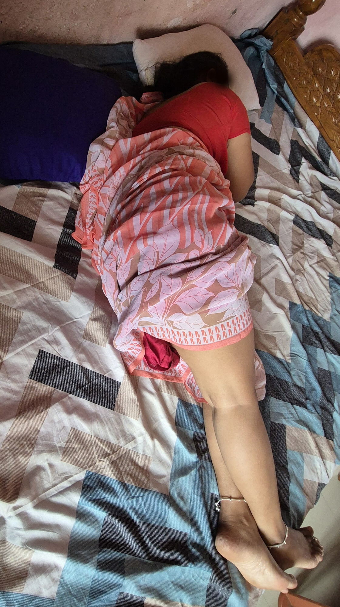 Sexy hot beautiful wife big breasts fucking in saree