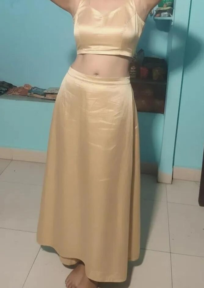 Hot figar dekha Lo  devar ji