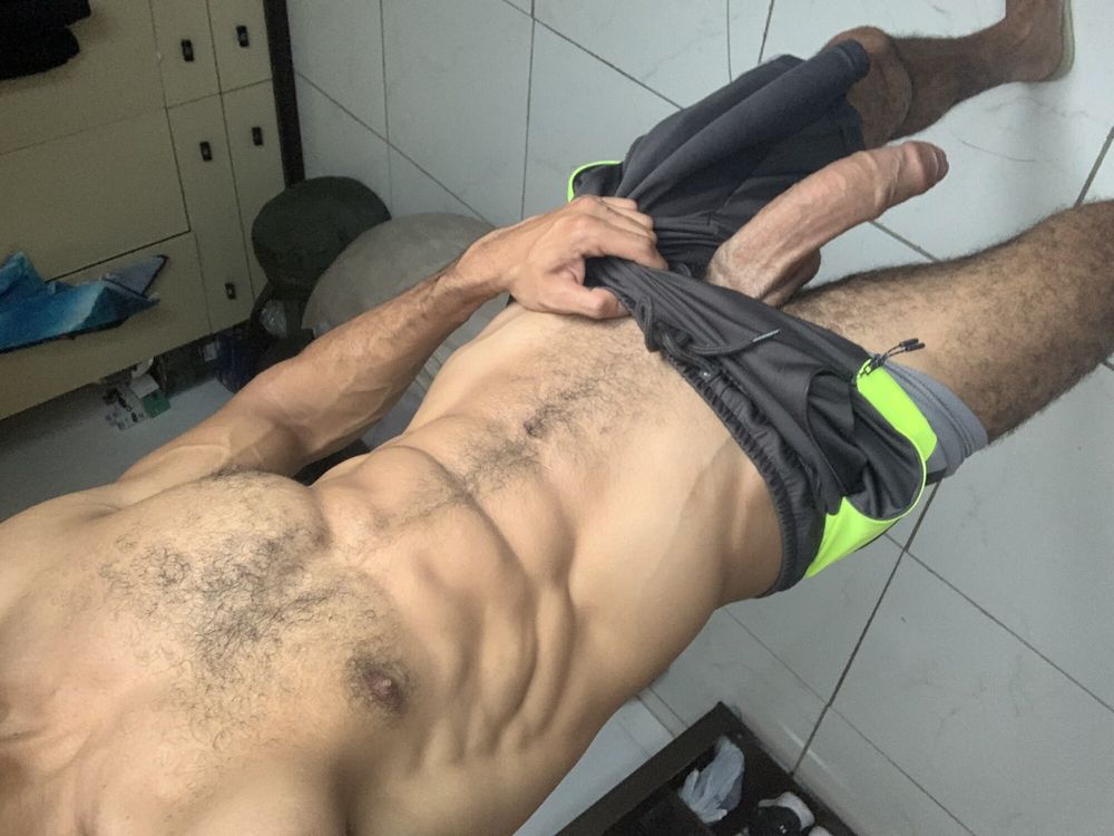 Huge dick in shorts without underwear