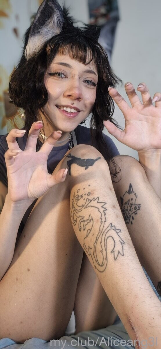 Alice Free Photos #5