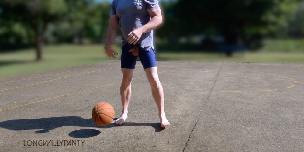 Amateur exhibitionist plays dick out basketball