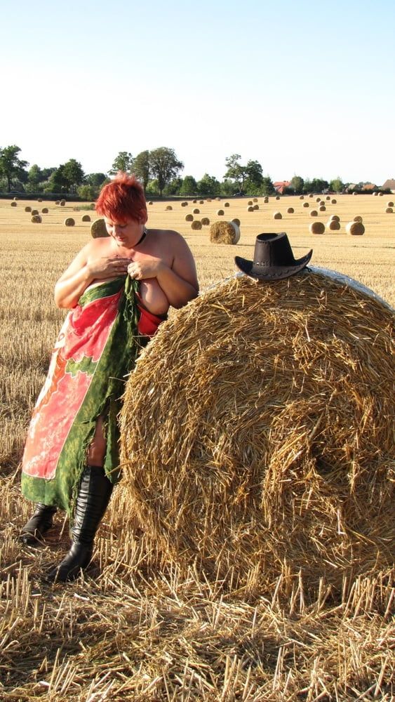 Anna naked on straw bales ... #28