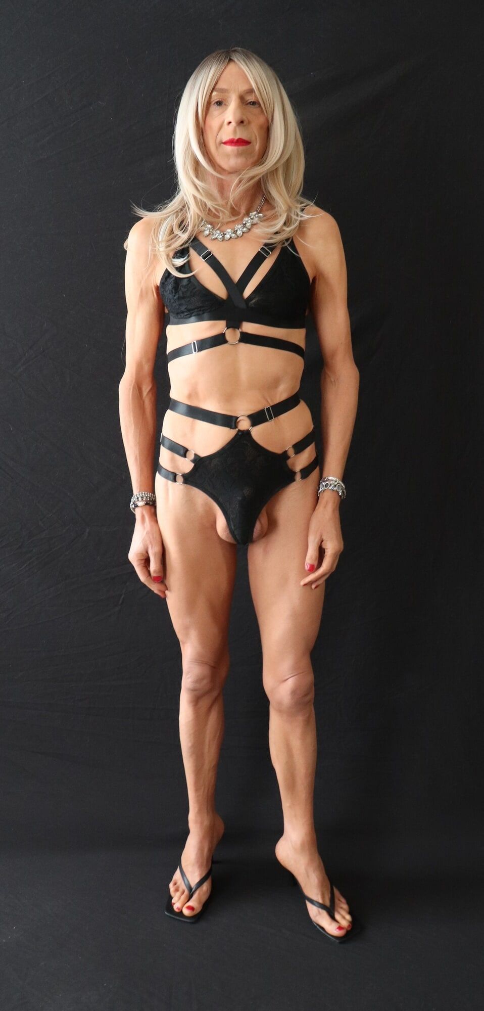 137 Alessia Travestita - Black Two-piece and Thong Sandals