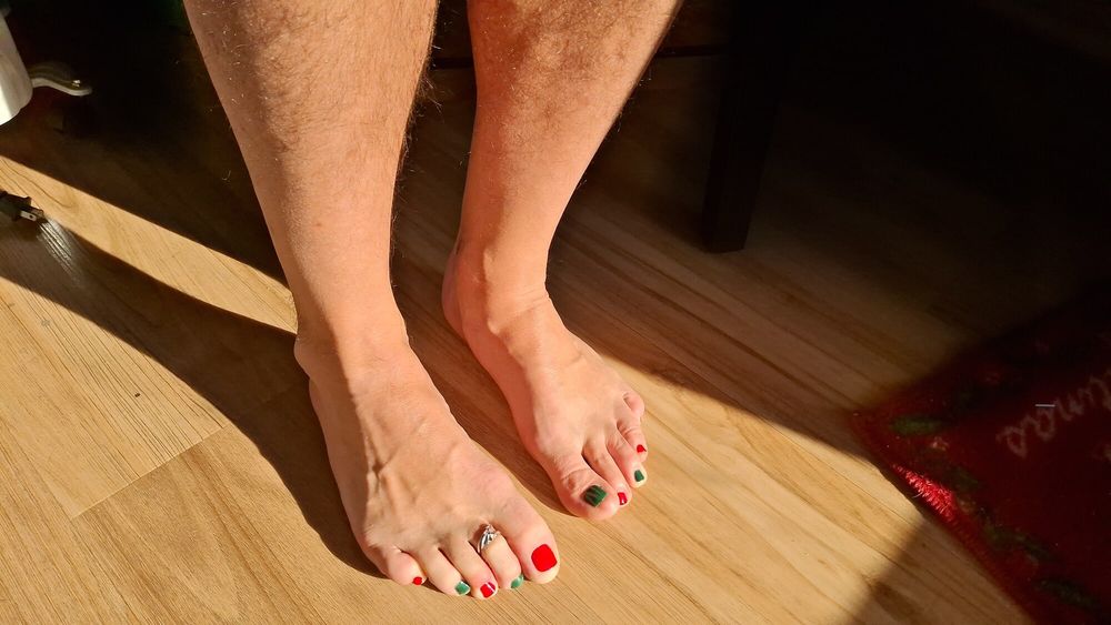 Do you like my cute pedicure feet? #20