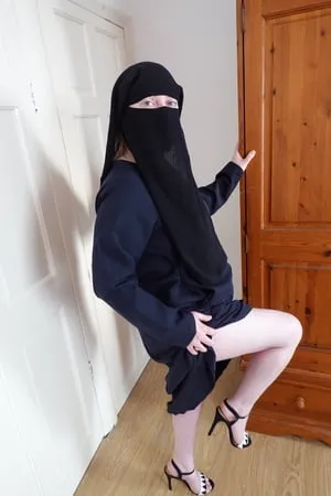 pale skin milf in burqa and niqab and high heels         