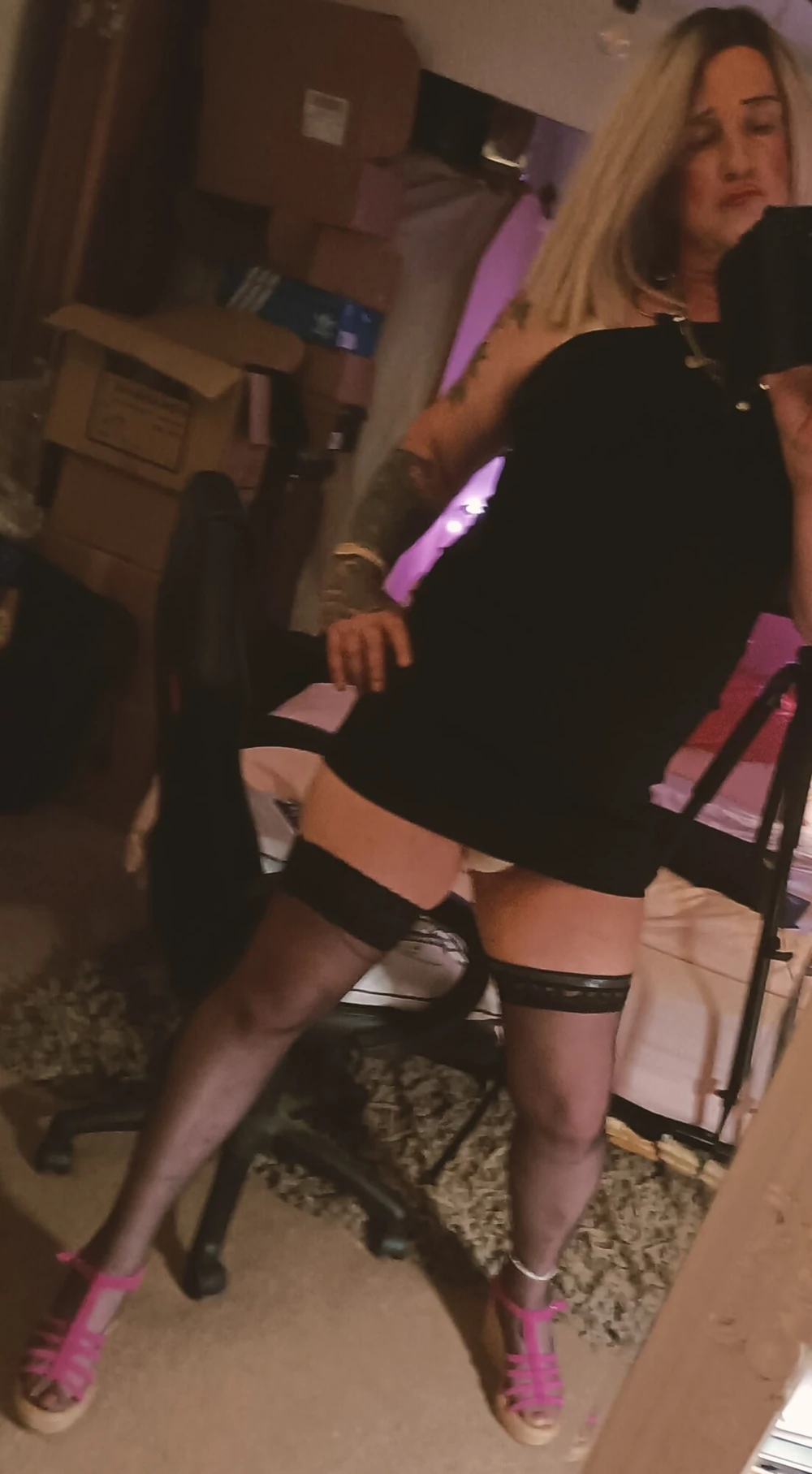 Sissy Mandy to expose #4