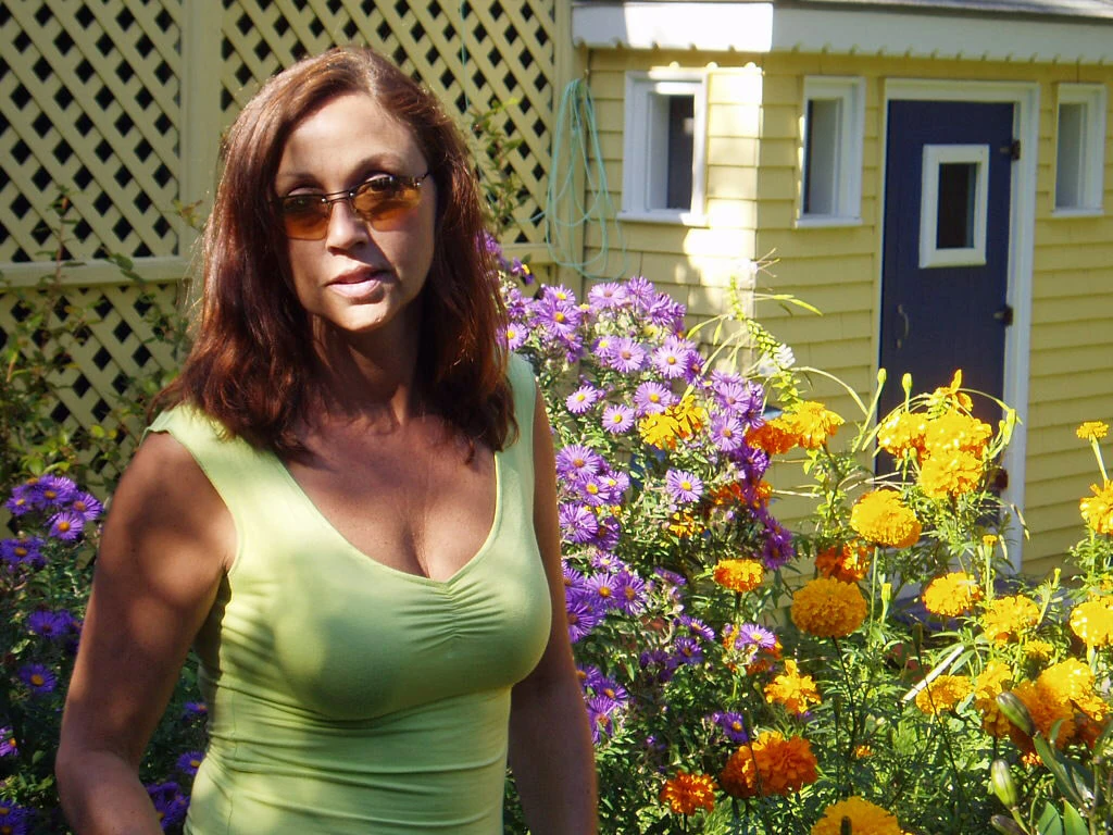 Sexy MILF Candi Annie Fucks the Gardener #20