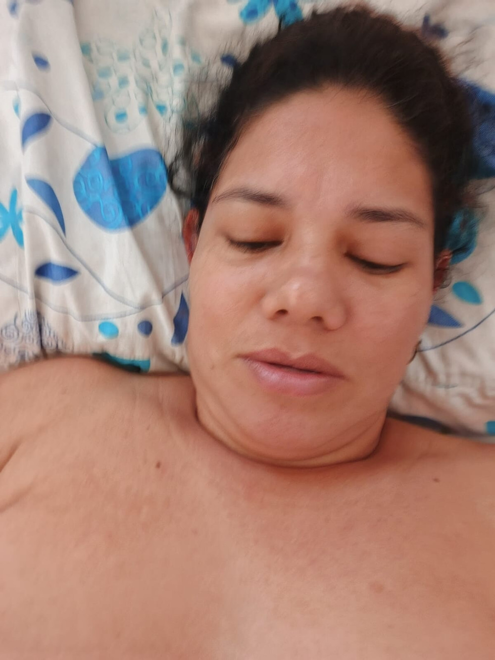 Esposa gordibuena quiere leche #2