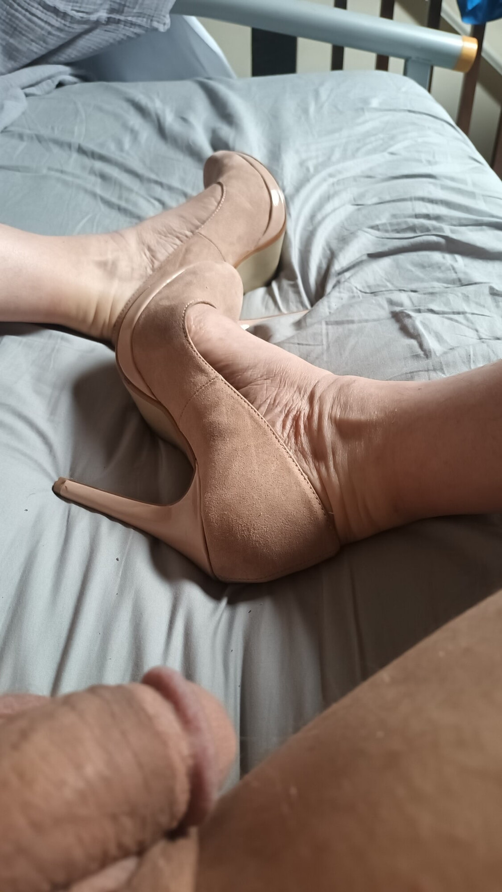 naked in just heels #6
