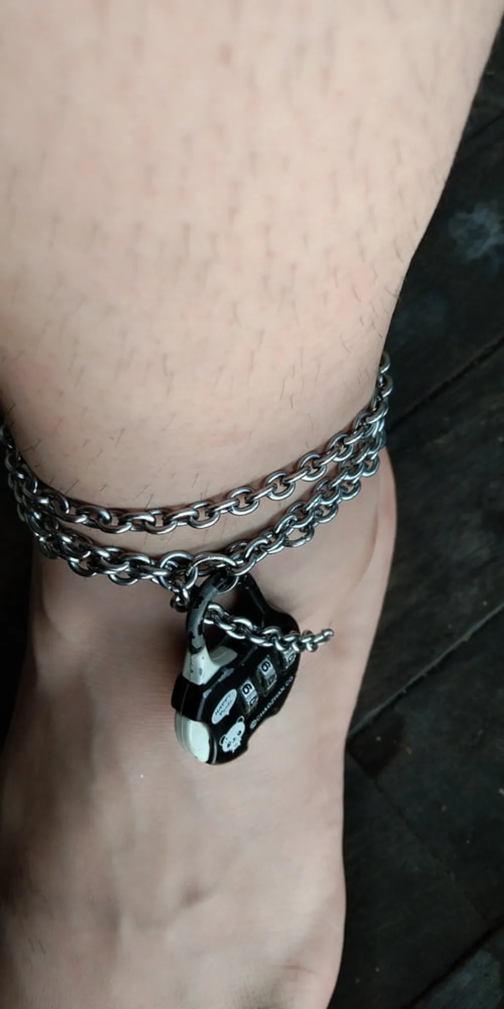 foot, key, chain #13