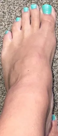 some feet pics for all you foot guys out there         