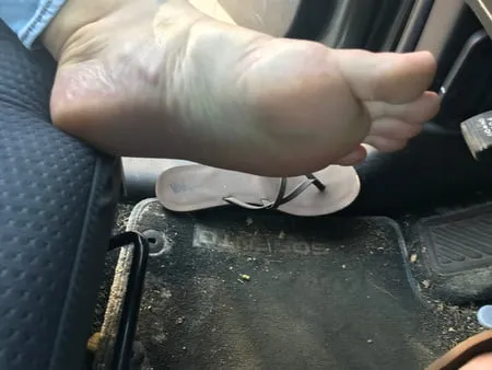 bbw flat feet         