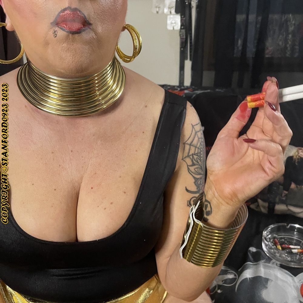 BAD AUNTIE SMOKING  #29