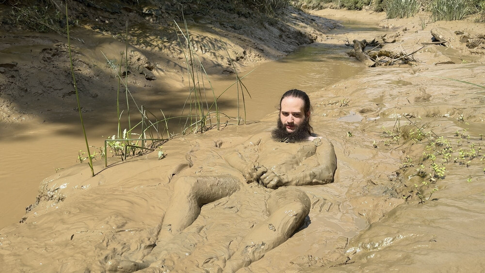 SHOT - MUD PIG IN HEAT #14