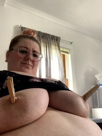 ssbbw slut crystal         