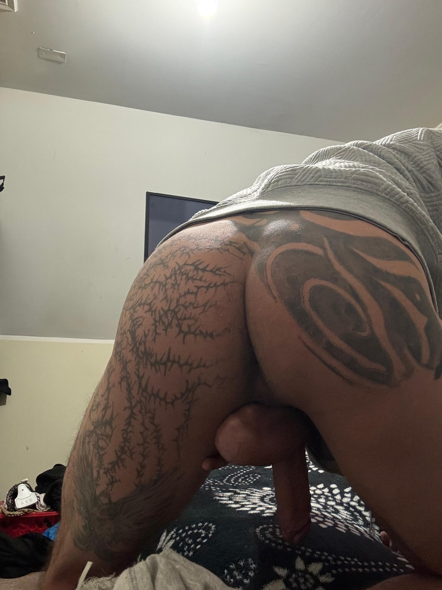 big ass tattoed
