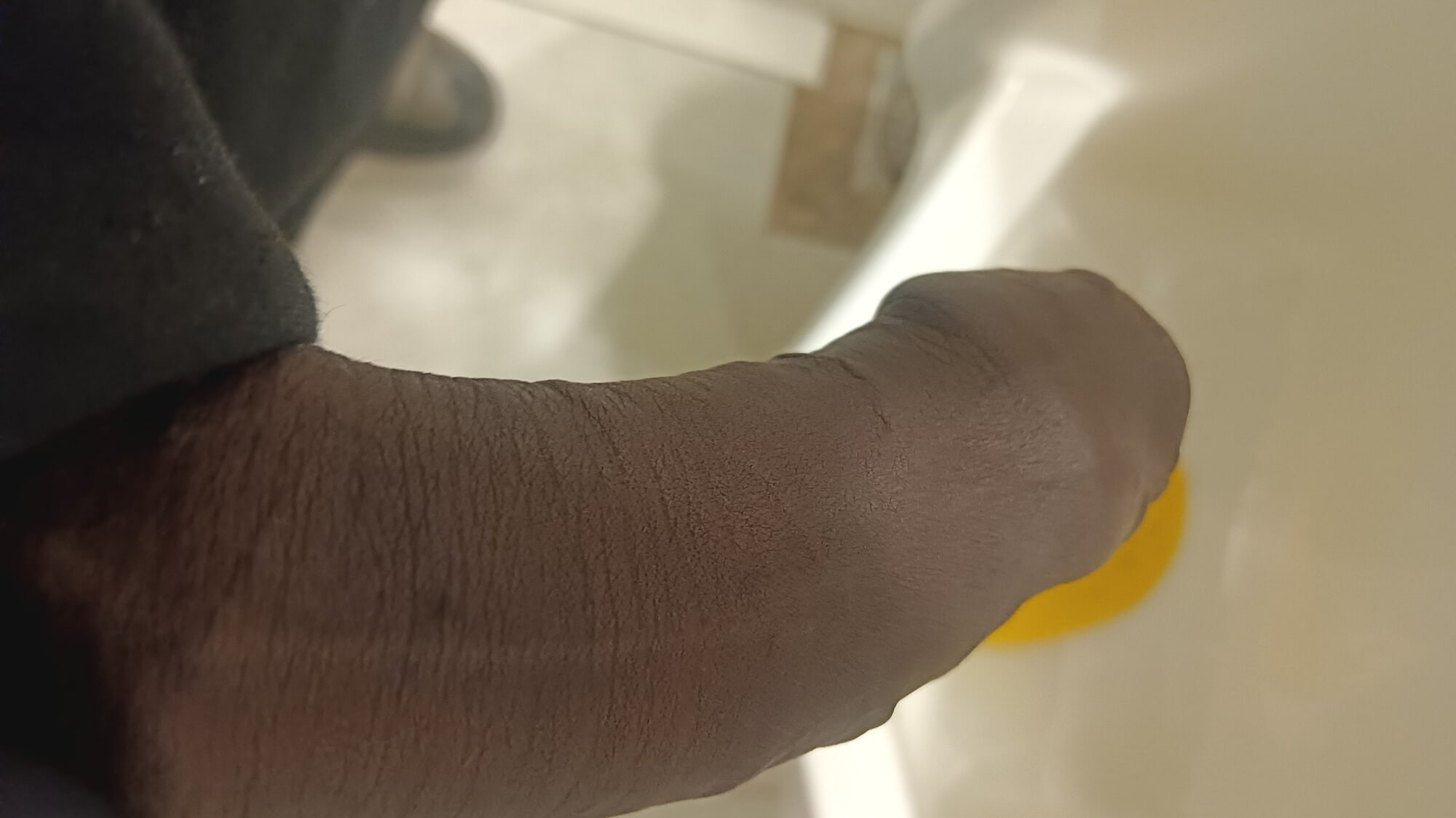 Kis kis ko lund chahiye 