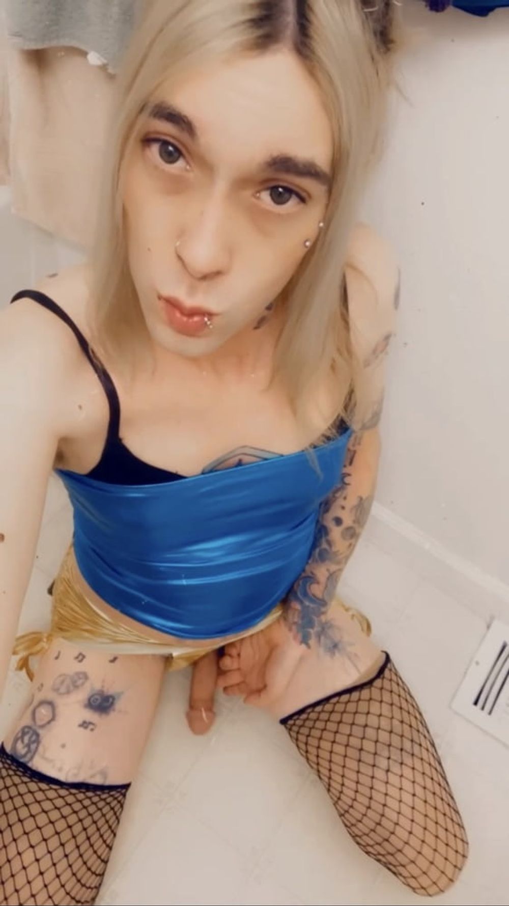 Blue and Yellow Slut