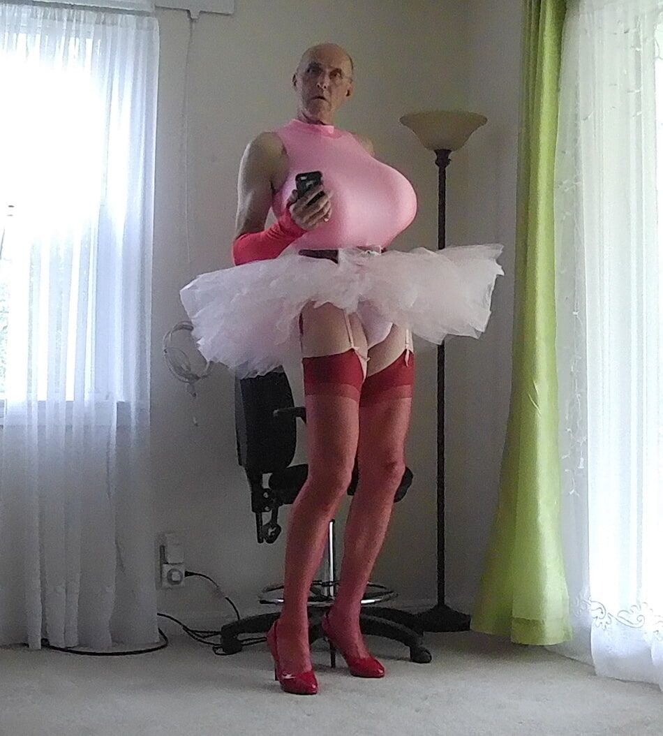 20181107 Pink Tutu and red bra #16