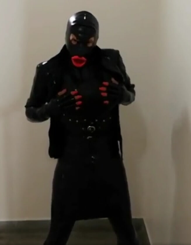 Alison in rubber #43