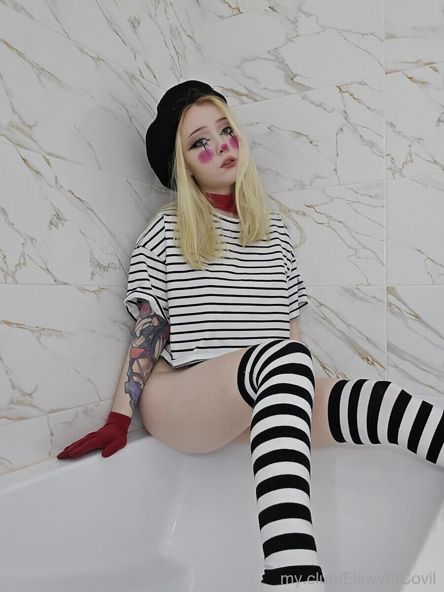 Sophie Free Photos #44