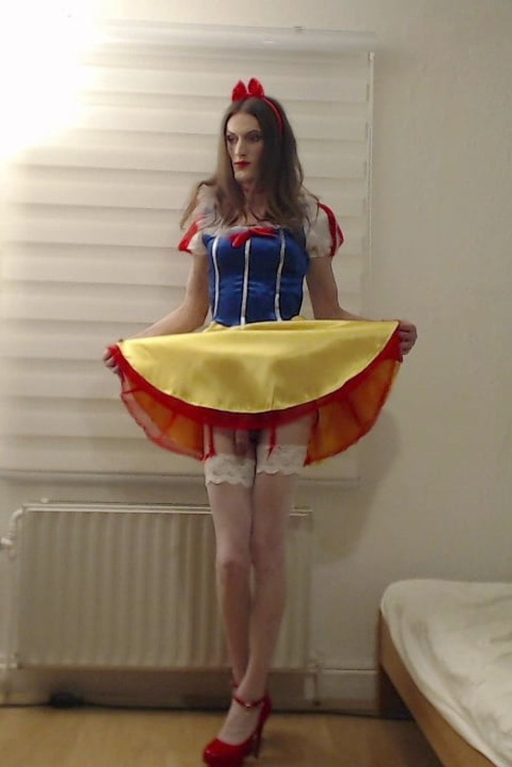 naughty snow white (schneewittchen) fantasy cosplay gallery #14