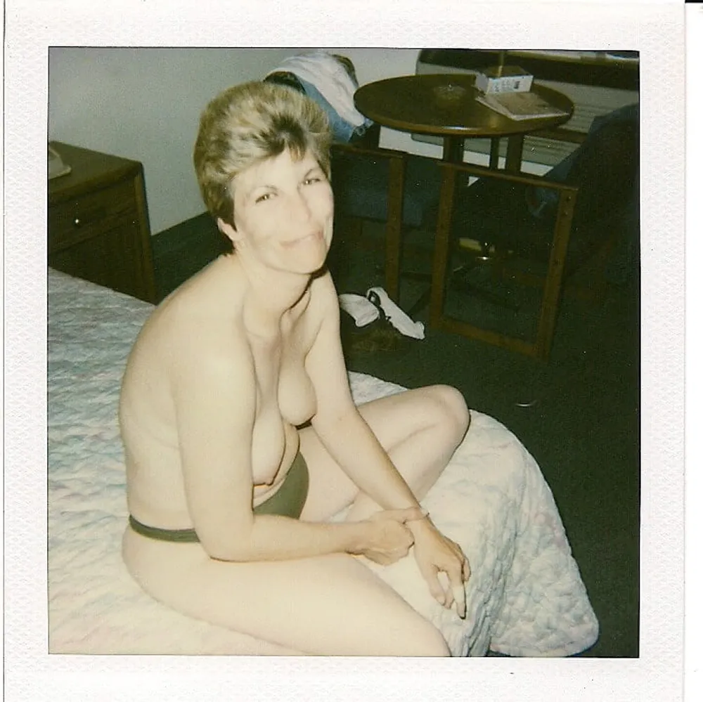 Vintage Sexy Polaroid Pictures #21