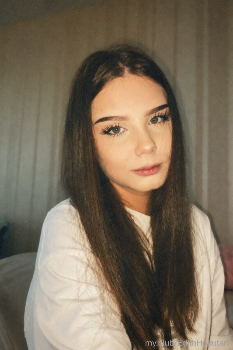 Free Mia Photos