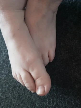 jenny feet         