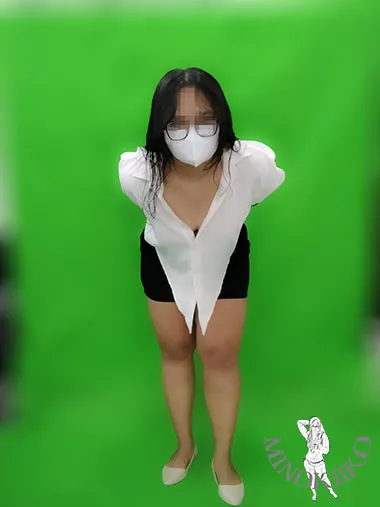 Onlyfans: MINOKIIKO as Secretary