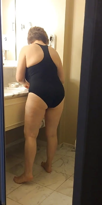 Mom showing off during Seattle business trip by MarieRocks #12