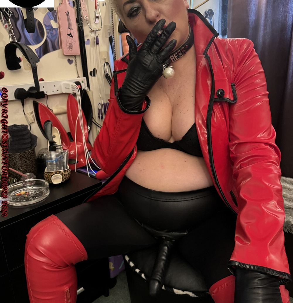 FEMALE DOMINATION #40