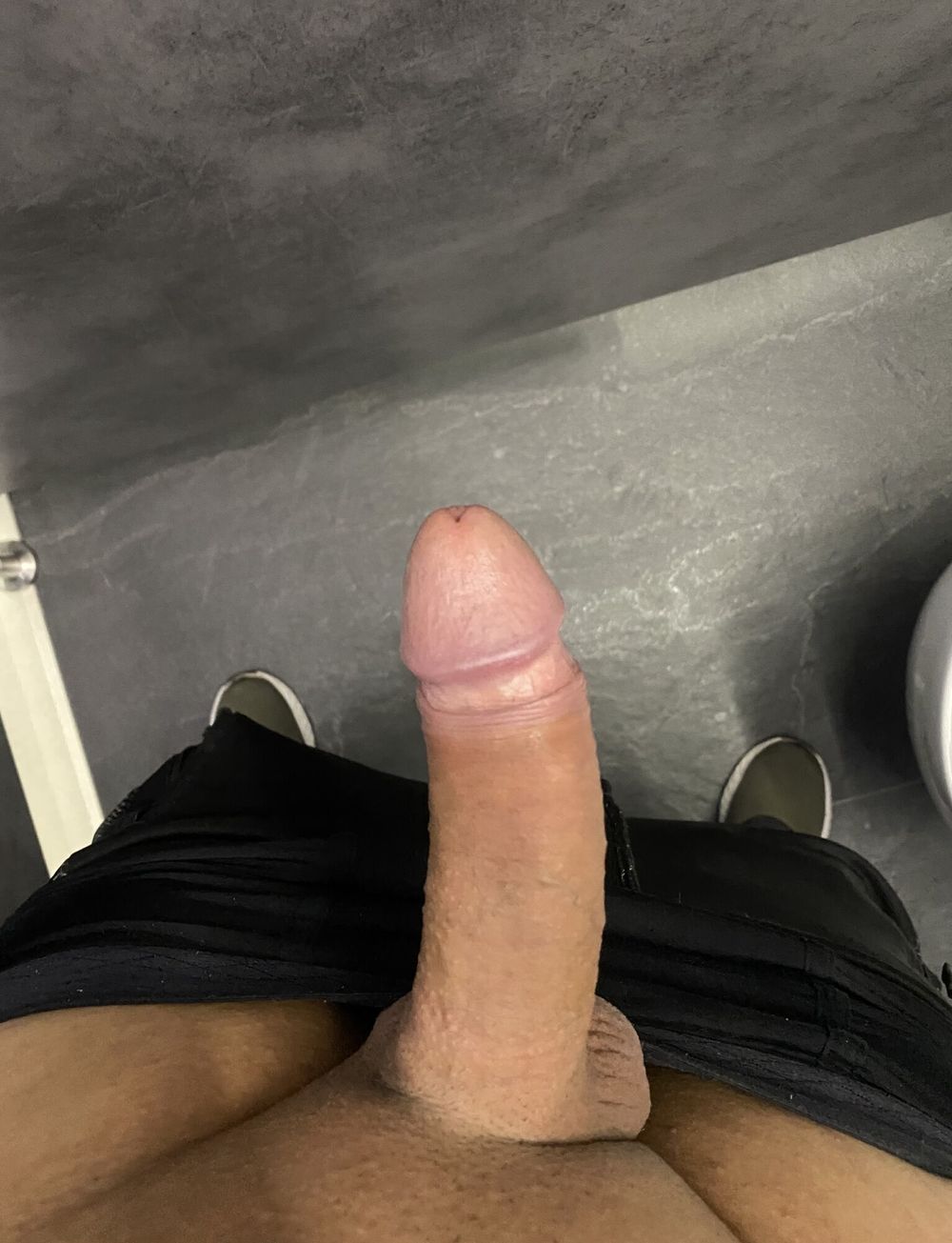 My cock on public toilets 