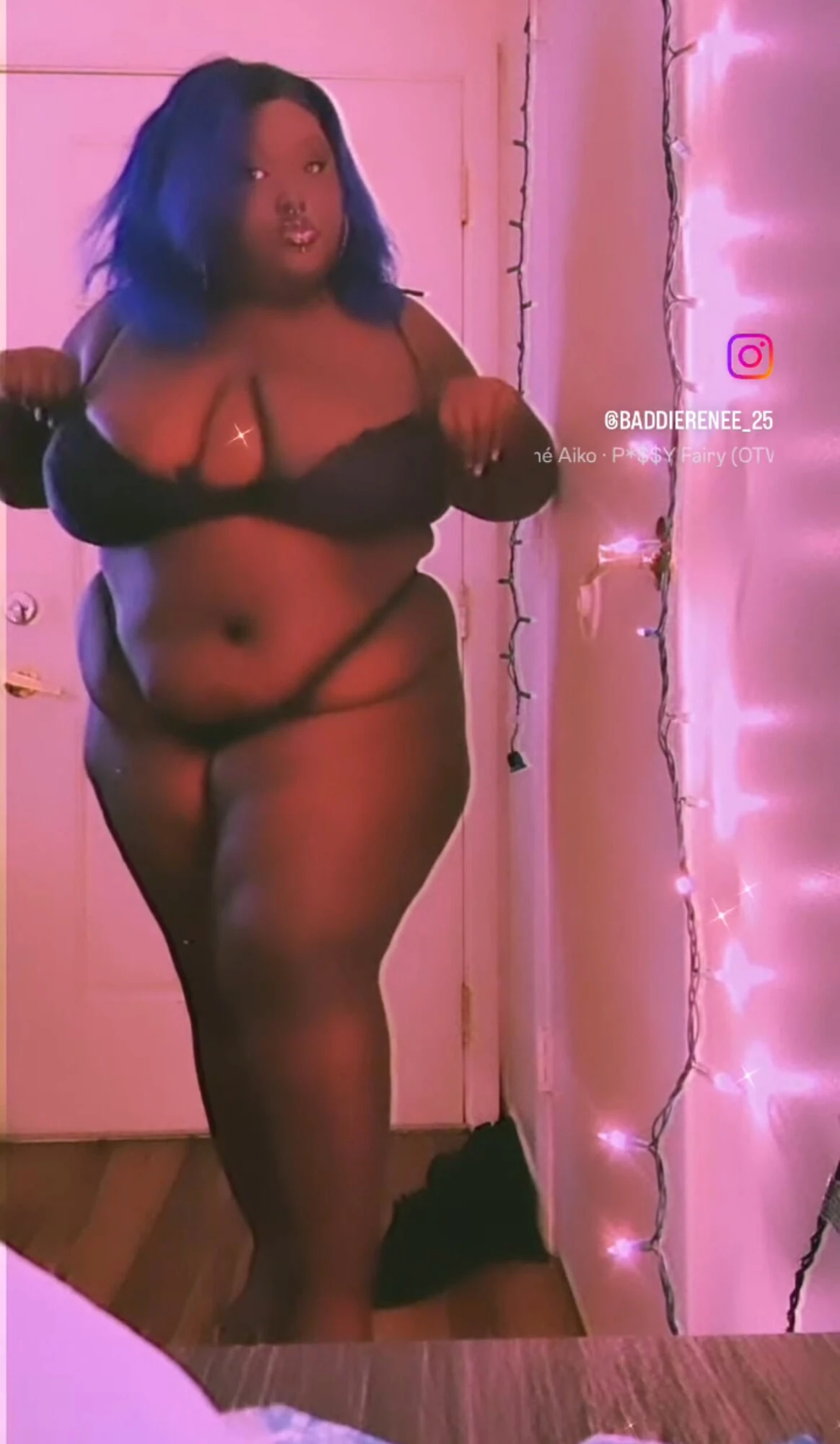 Seksi khoobsoorat vishalkay mahila