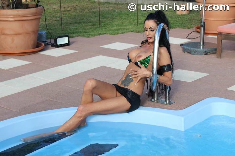 Photo shooting with Sidney Dark at the pool #10