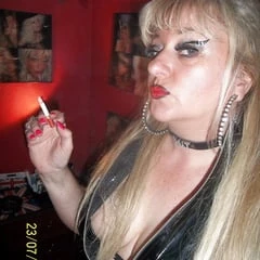 SLUT THURSDAY