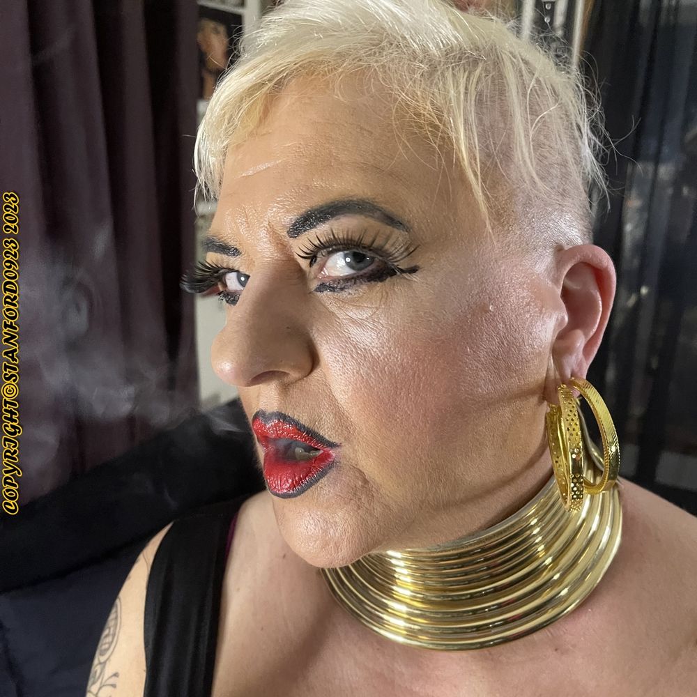 BAD AUNTIE SMOKING  #35