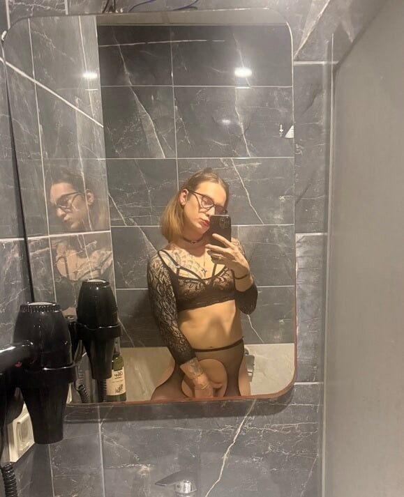 Merve Rose