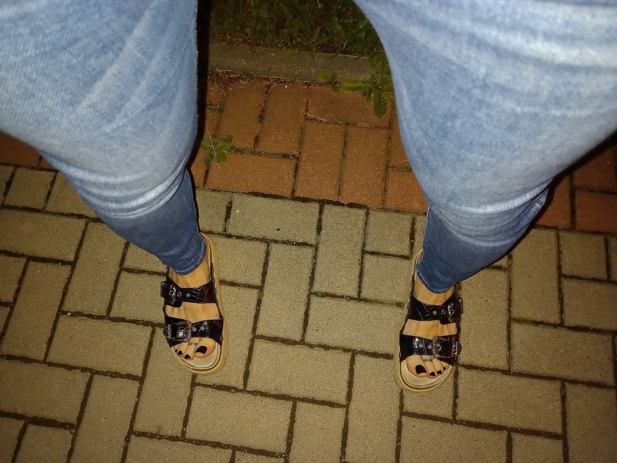 platform sandals and sexy feet #8